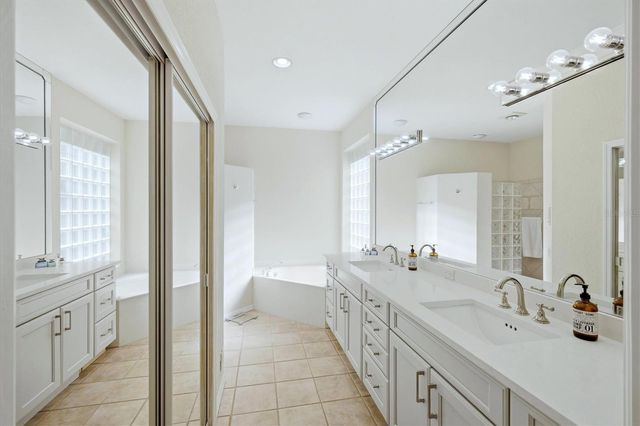 7304 SAINT GEORGES WAY, University Park, FL 34201