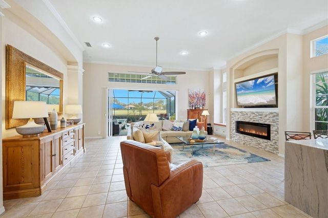 7304 SAINT GEORGES WAY, University Park, FL 34201