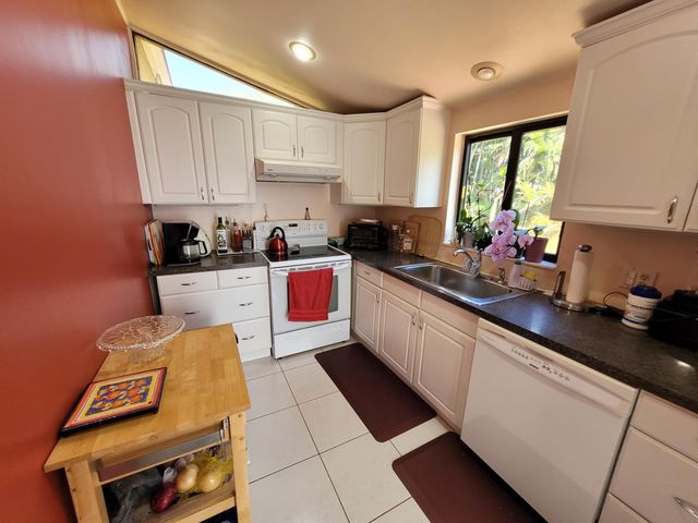 1060 NE 122nd Street, North Miami, FL 33161