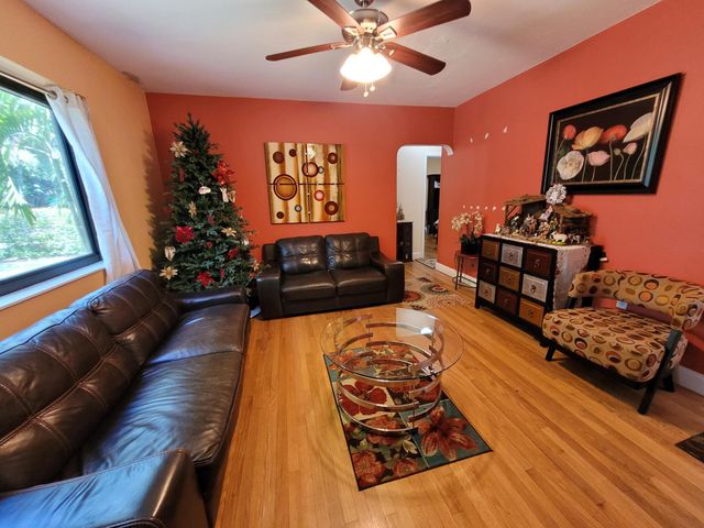 1060 NE 122nd Street, North Miami, FL 33161