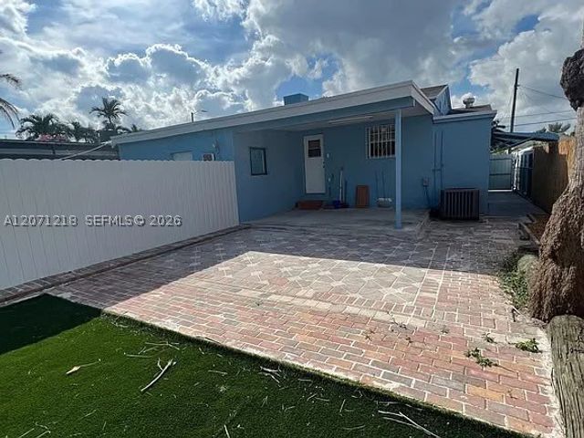 2645 SW 33rd Ave, Miami, FL 33133