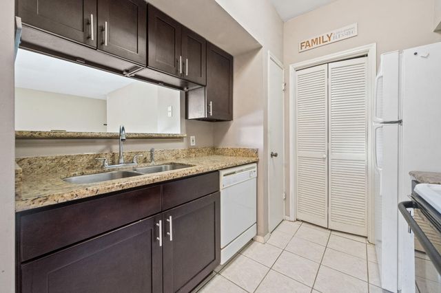 6500 Harbor Town Drive 2808, Houston, TX 77036