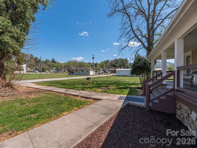 274 Charles Street, Clyde, NC 28721