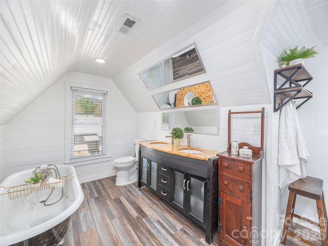 274 Charles Street, Clyde, NC 28721