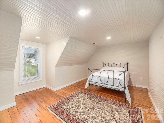 274 Charles Street, Clyde, NC 28721