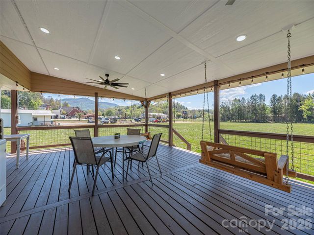274 Charles Street, Clyde, NC 28721