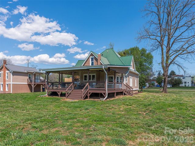 274 Charles Street, Clyde, NC 28721