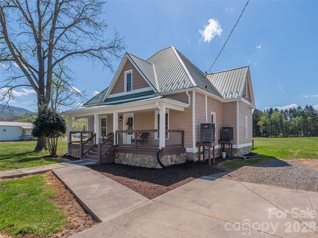 274 Charles Street, Clyde, NC 28721