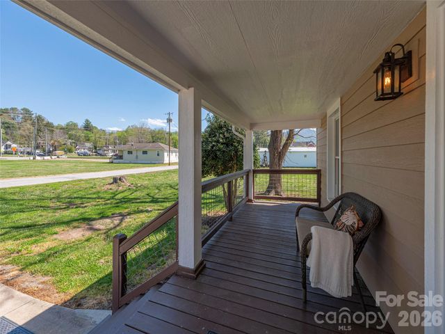 274 Charles Street, Clyde, NC 28721