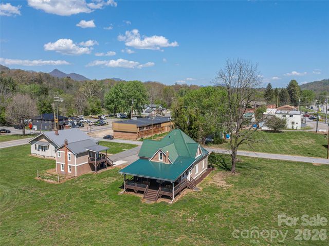 274 Charles Street, Clyde, NC 28721