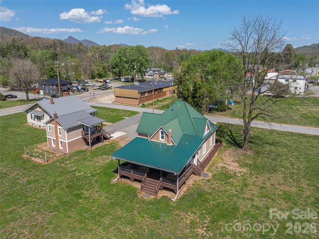 274 Charles Street, Clyde, NC 28721