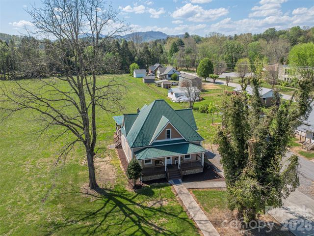 274 Charles Street, Clyde, NC 28721