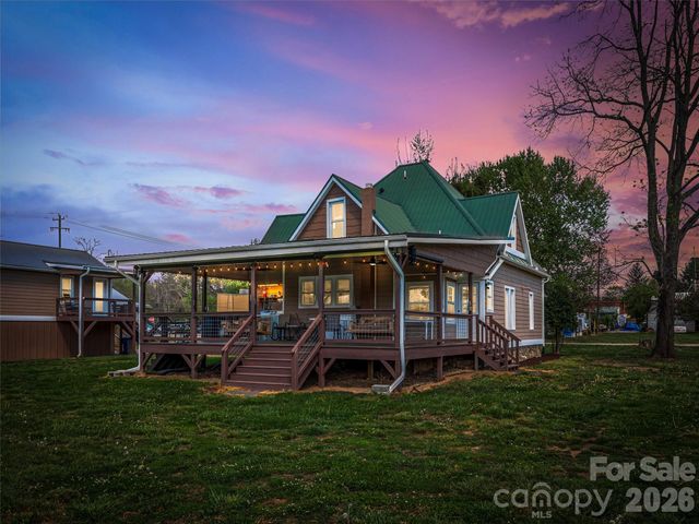 274 Charles Street, Clyde, NC 28721