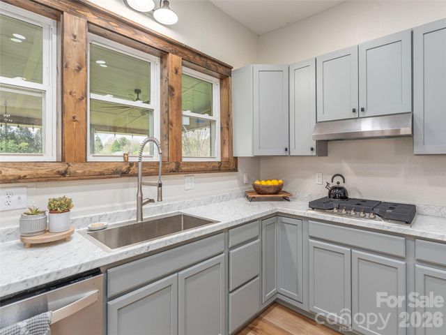 274 Charles Street, Clyde, NC 28721