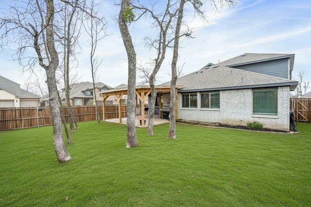505 Lucas Lane, Lavon, TX 75166