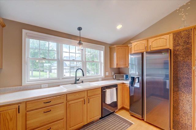 9906 Talons Way, Verona, WI 53593