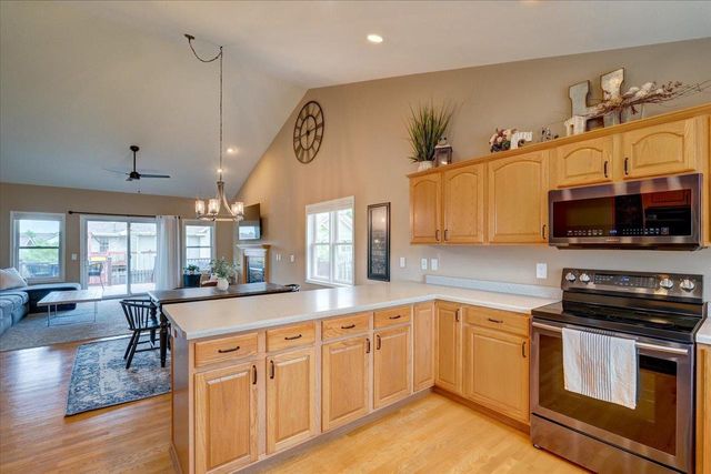 9906 Talons Way, Verona, WI 53593
