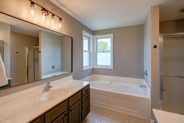 9906 Talons Way, Verona, WI 53593