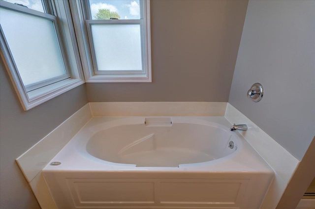 9906 Talons Way, Verona, WI 53593