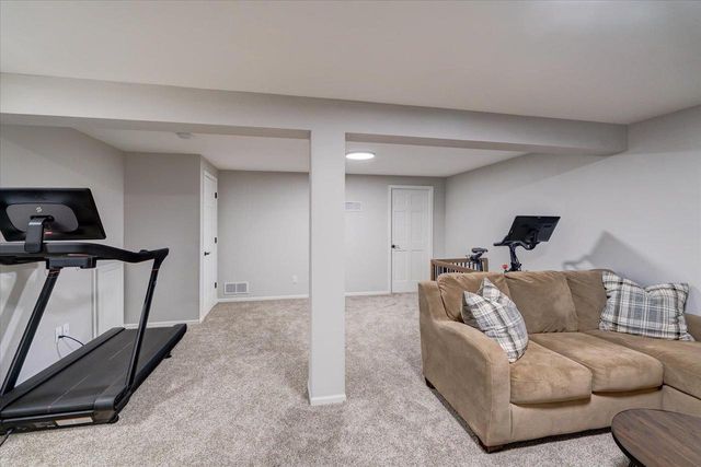 9906 Talons Way, Verona, WI 53593