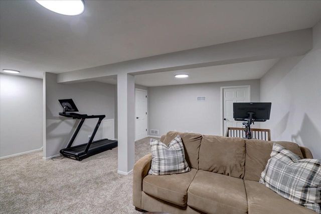 9906 Talons Way, Verona, WI 53593