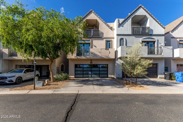 2847 E PINCHOT Avenue, Phoenix, AZ 85016