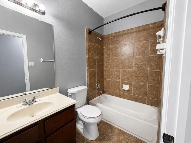 28547 Lockeridge Springs Drive, Spring, TX 77386
