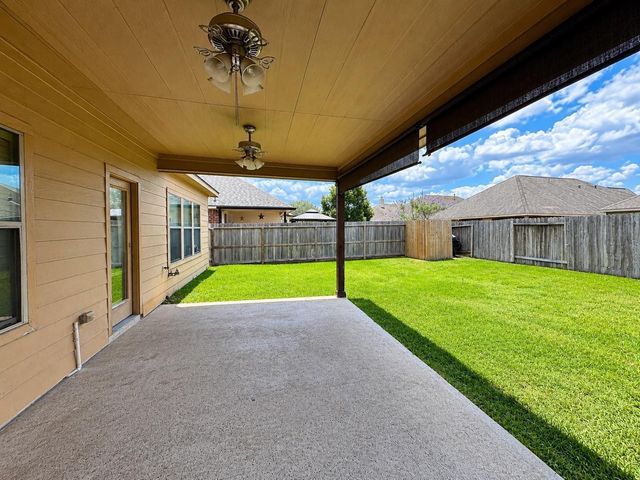 28547 Lockeridge Springs Drive, Spring, TX 77386