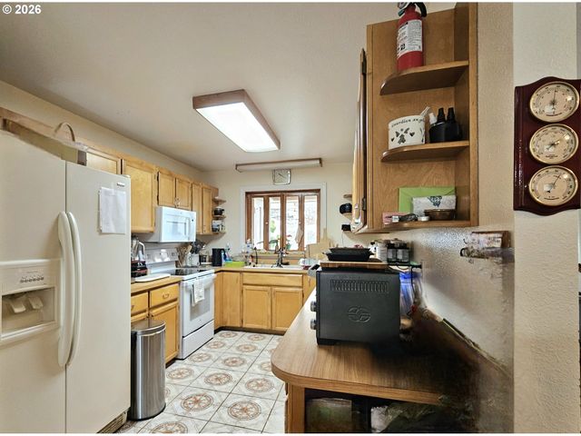 15482 MORRISON Ln, Brookings, OR 97415