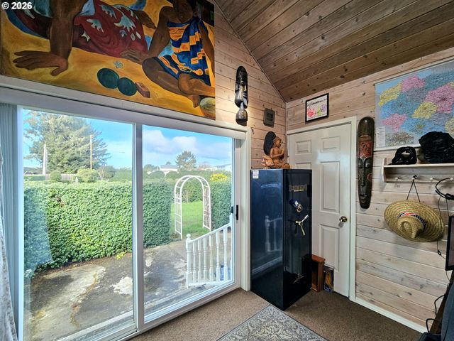 15482 MORRISON Ln, Brookings, OR 97415
