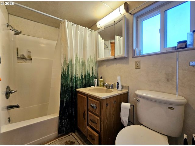 15482 MORRISON Ln, Brookings, OR 97415