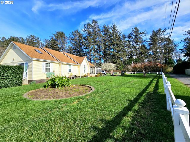 15482 MORRISON Ln, Brookings, OR 97415