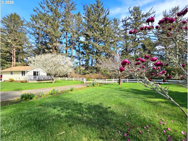 15482 MORRISON Ln, Brookings, OR 97415