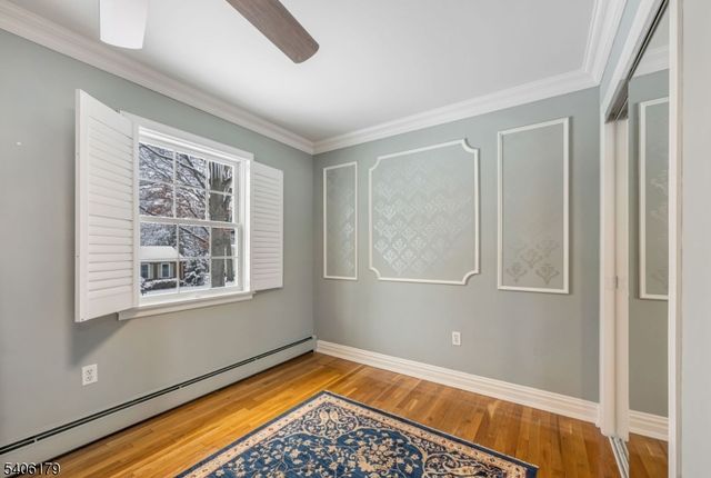 18 Vermont Dr, Paramus Boro, NJ 07652