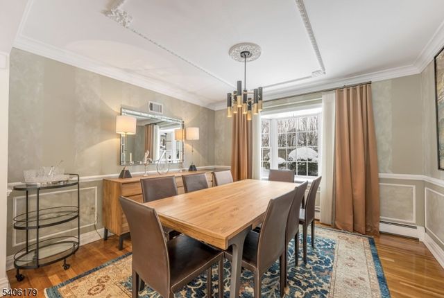 18 Vermont Dr, Paramus Boro, NJ 07652