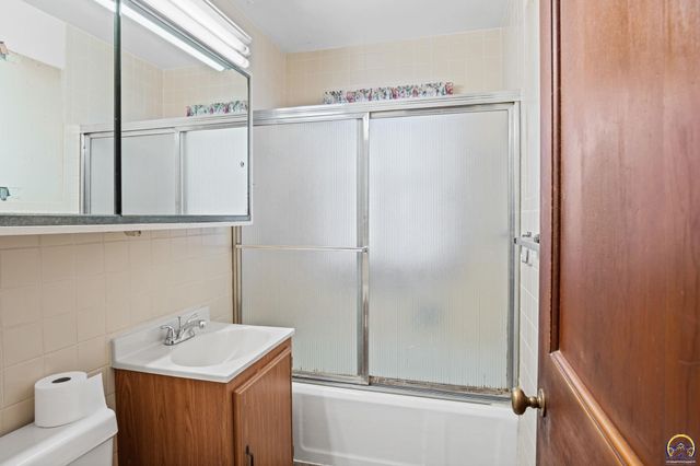 2000 SW Randolph AVE, Topeka, KS 66604