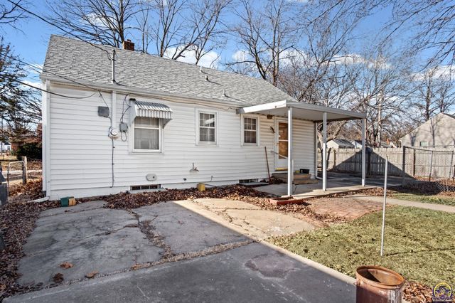 2000 SW Randolph AVE, Topeka, KS 66604