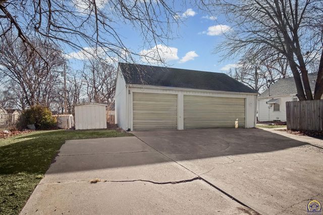 2000 SW Randolph AVE, Topeka, KS 66604