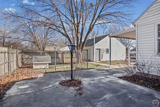 2000 SW Randolph AVE, Topeka, KS 66604