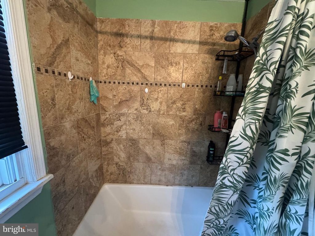 Image 13 of property listing at 2332 JAMESON ST, Temple Hills, MD 20748