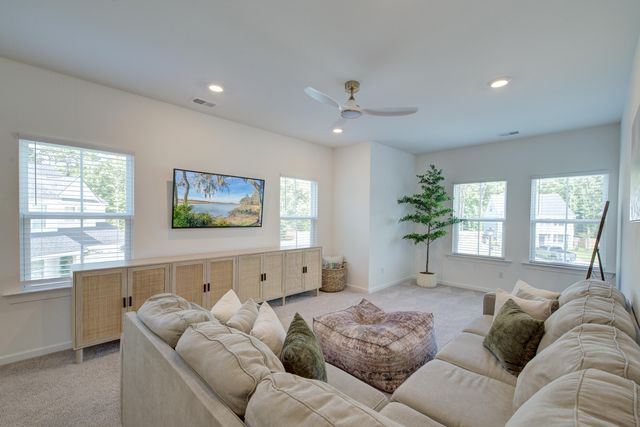 2004 Wingspan Way, Awendaw, SC 29429