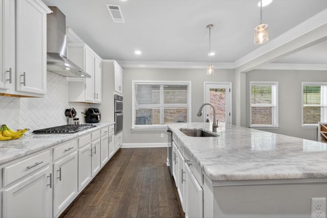 3551 Dockside Shores Drive, Gainesville, GA 30506