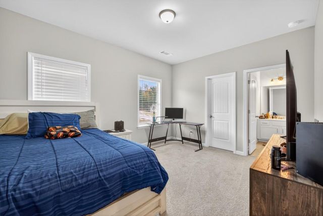 3551 Dockside Shores Drive, Gainesville, GA 30506