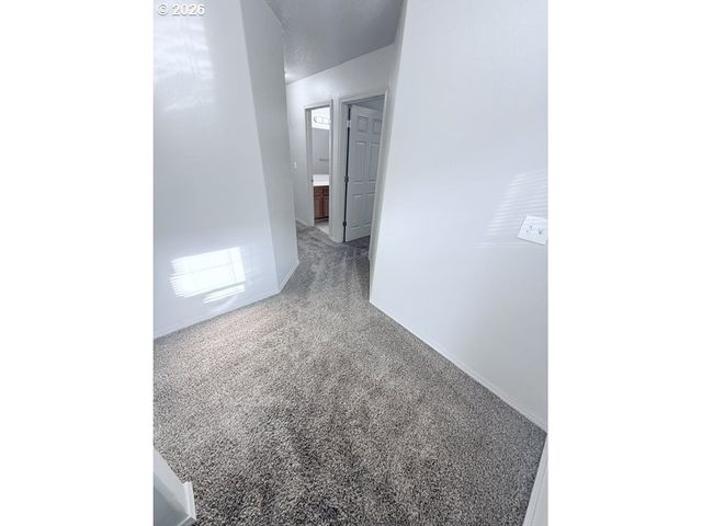 4220 Se RUSSELL St, Hillsboro, OR 97123
