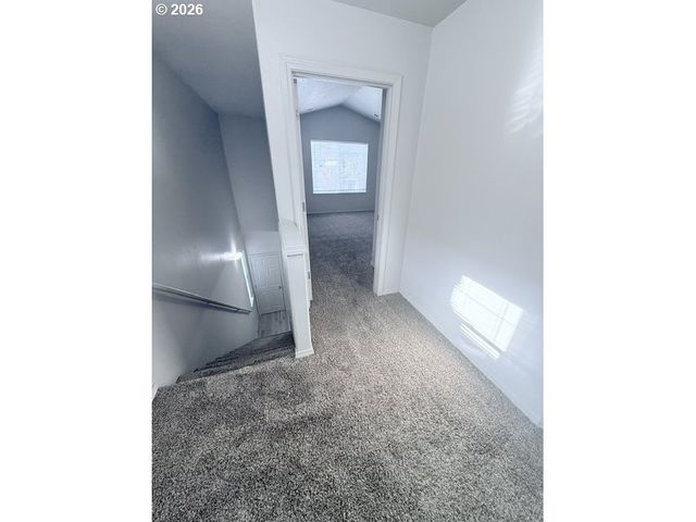 4220 Se RUSSELL St, Hillsboro, OR 97123