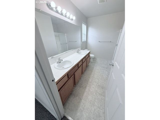 4220 Se RUSSELL St, Hillsboro, OR 97123