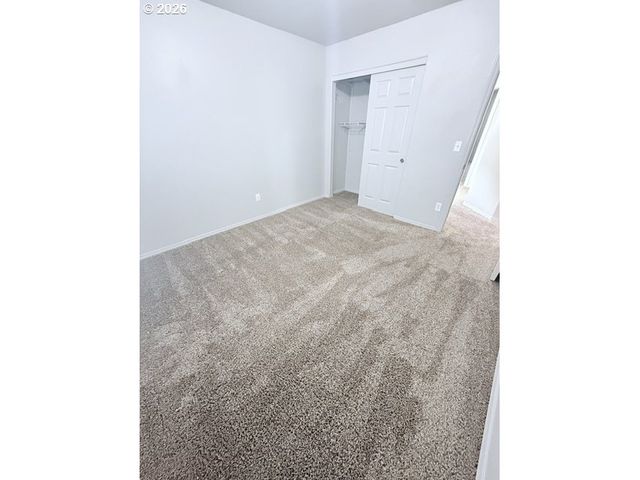 4220 Se RUSSELL St, Hillsboro, OR 97123