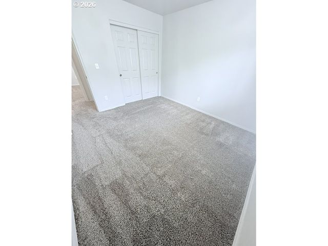 4220 Se RUSSELL St, Hillsboro, OR 97123