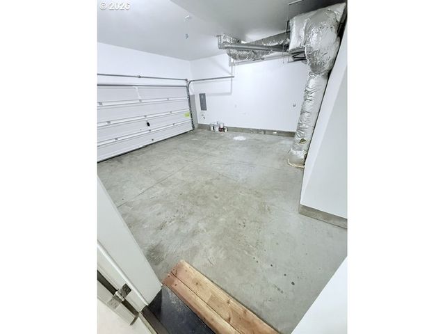 4220 Se RUSSELL St, Hillsboro, OR 97123