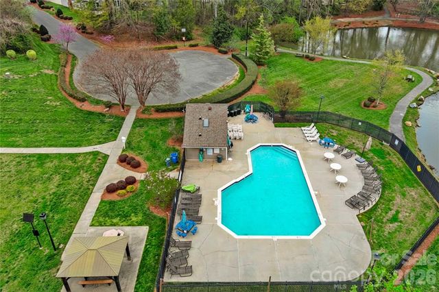 12611 Diamond Drive, Pineville, NC 28134